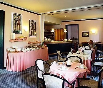 Giardinetto 3* ديسينسانو ديل غاردا